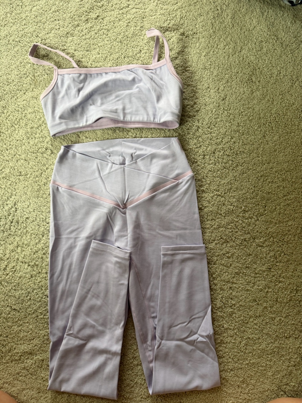 Women's Vitality Light Lavender Leggings and Sports Bra Set